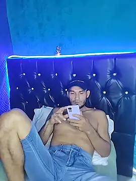 Snapshot of junior_men22 chatting on 02/14/26, 01:52 junior men22 online show from 02/14/26, 01:52