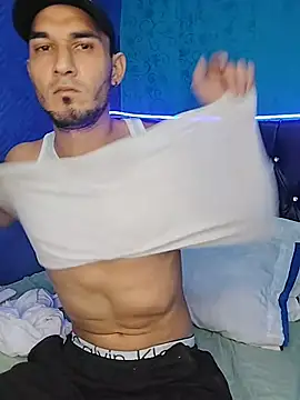 Snapshot of junior_men22 chatting on 02/16/26, 12:12 junior men22 online show from 02/16/26, 12:12