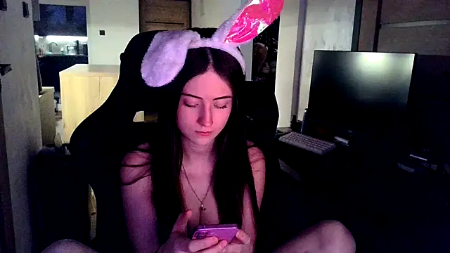 karlaluuvv online show from 04/03/26, 05:55