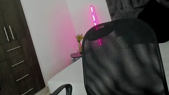 Malory Saenzz online show from 02/24/26, 01:20