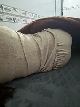 kimoanh102 online show from 02/22/26, 12:47