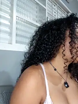 Snapshot of pandinhagamer chatting on 02/05/26, 11:42 pandinhagamer online show from 02/05/26, 11:42