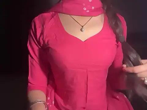 Snapshot of Simran_kaurr chatting on 04/13/26, 06:52 Simran kaurr online show from 04/13/26, 06:52