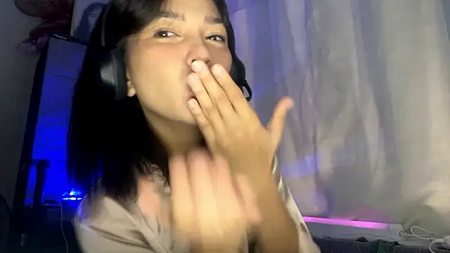 ConstancePorrini online show from 02/12/26, 07:36