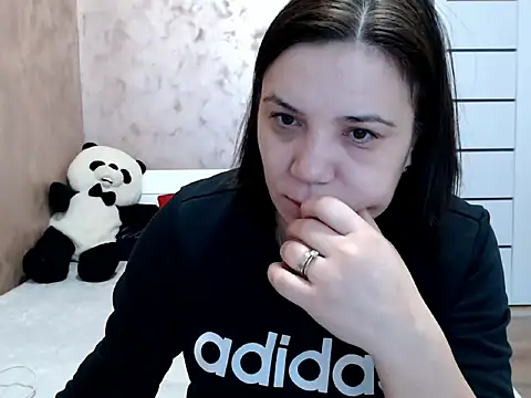 LorraGrey online show from 02/04/26, 07:03