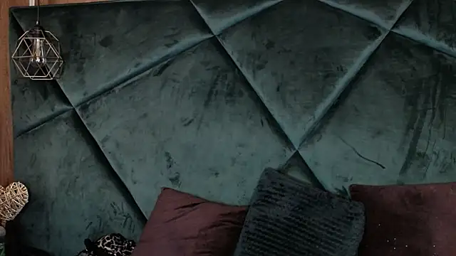 Snapshot of LannaQuinn chatting on 02/21/26, 04:02 LannaQuinn online show from 02/21/26, 04:02