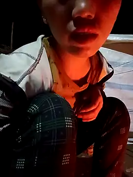 Snapshot of hot-luna- chatting on 02/19/26, 12:56 hot-luna- online show from 02/19/26, 12:56