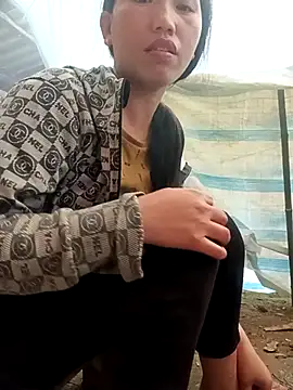 Snapshot of hot-luna- chatting on 02/20/26, 06:26 hot-luna- online show from 02/20/26, 06:26