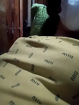 hot-luna- online show from 04/04/26, 10:07