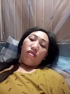 hot-luna- online show from 04/11/26, 09:08