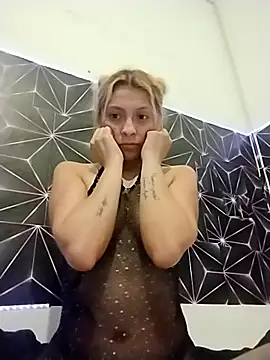 amairany27 online show from 02/24/26, 03:32