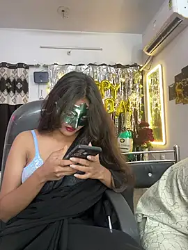 Snapshot of pooja_sexy79 chatting on 07/05/26, 05:53 pooja sexy79 online show from 07/05/26, 05:53
