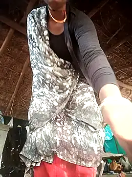 Snapshot of Hotty_raghni chatting on 02/28/26, 02:34 Hotty raghni online show from 02/28/26, 02:34