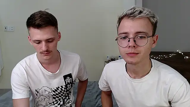 Snapshot of NikiKerryCum chatting on 02/05/26, 03:05 NikiKerryCum online show from 02/05/26, 03:05