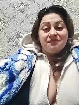 Snapshot of Soli9999 chatting on 02/04/26, 06:58 Soli9999 online show from 02/04/26, 06:58