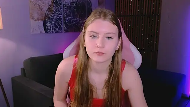 Caroline Desire  online show from 03/18/26, 07:44