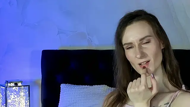 AriaLiko online show from 02/15/26, 08:27