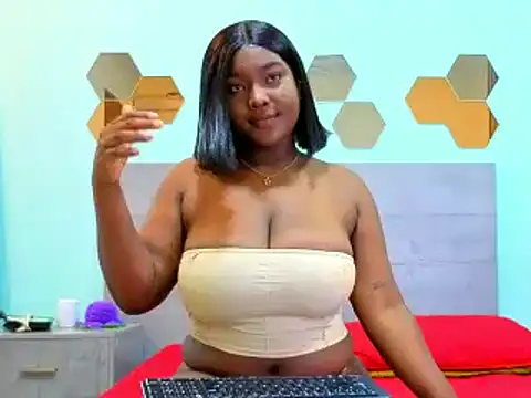 DanielaGil7 online show from 04/15/26, 03:57