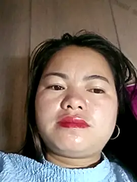 Snapshot of emlylyxinh chatting on 02/11/26, 06:46 emlylyxinh online show from 02/11/26, 06:46