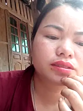 Snapshot of emlylyxinh chatting on 02/13/26, 09:27 emlylyxinh online show from 02/13/26, 09:27