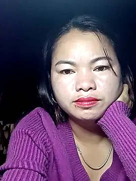 Snapshot of emlylyxinh chatting on 02/19/26, 06:15 emlylyxinh online show from 02/19/26, 06:15