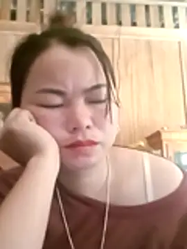 Snapshot of emlylyxinh chatting on 02/26/26, 08:24 emlylyxinh online show from 02/26/26, 08:24