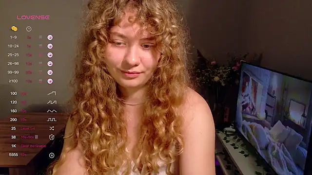 Snapshot of Milounee chatting on 05/26/26, 08:43 Milounee online show from 05/26/26, 08:43