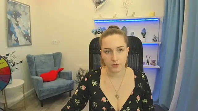 Snapshot of CaseyTerini chatting on 04/28/26, 11:26 CaseyTerini online show from 04/28/26, 11:26