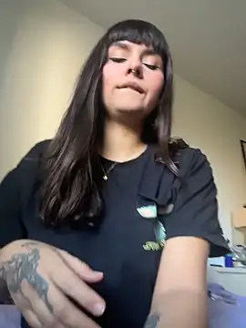 Snapshot of lovelyjinny chatting on 03/03/26, 10:32 lovelyjinny online show from 03/03/26, 10:32