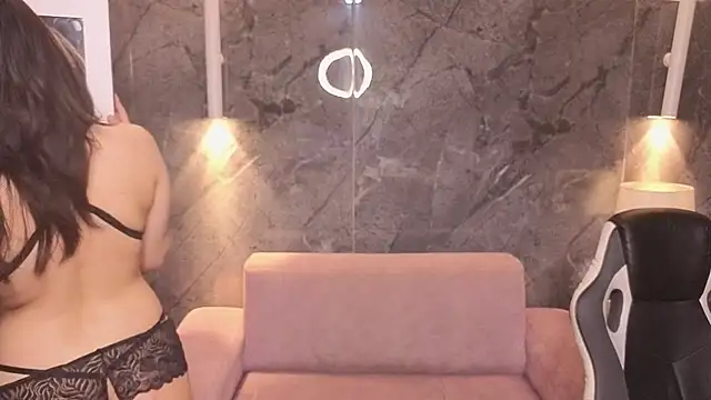 Valerie moon b online show from 03/10/26, 07:52