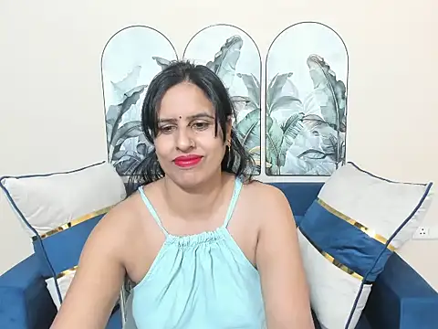 Snapshot of sara_conorr chatting on 02/20/26, 04:53 sara conorr online show from 02/20/26, 04:53