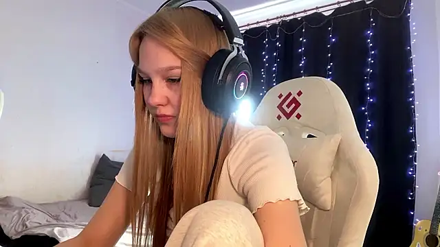 Snapshot of axin_burnell chatting on 02/25/26, 05:28 axin burnell online show from 02/25/26, 05:28