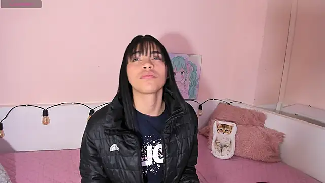 Snapshot of kendall_hernandez chatting on 02/05/26, 02:22 kendall hernandez online show from 02/05/26, 02:22