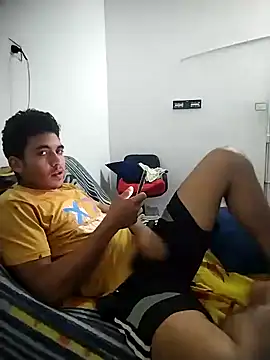 Snapshot of NikoHot_anatole chatting on 03/02/26, 03:30 NikoHot anatole online show from 03/02/26, 03:30