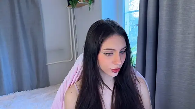 lunawho online show from 04/13/26, 04:29