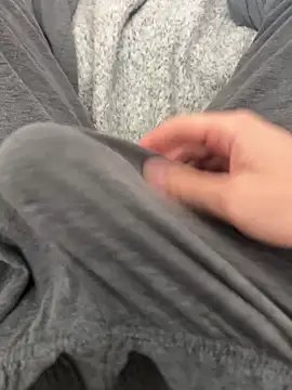 Snapshot of watxhe chatting on 03/01/26, 12:40 watxhe online show from 03/01/26, 12:40