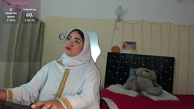 SamiraAwada online show from 05/13/26, 07:11