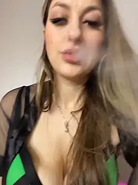 Alyxra online show from 04/11/26, 07:45