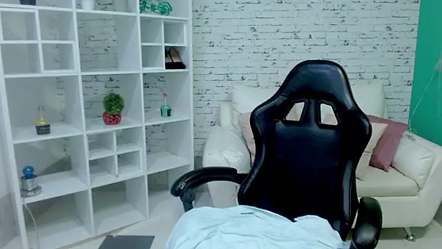 Snapshot of mariana_blondee chatting on 02/12/26, 11:16 mariana blondee online show from 02/12/26, 11:16