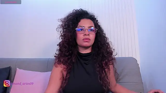 Snapshot of amanda_rios chatting on 02/11/26, 11:37 amanda rios online show from 02/11/26, 11:37