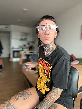 xsadtanas online show from 02/04/26, 03:51