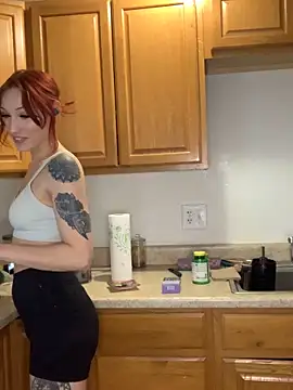 Snapshot of ThornsandHoney chatting on 02/15/26, 11:56 ThornsandHoney online show from 02/15/26, 11:56