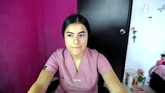 charlotte petit  online show from 04/09/26, 08:14