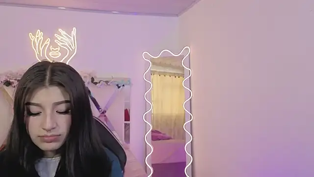 Snapshot of NEFTIS_TAY chatting on 02/25/26, 07:01 NEFTIS TAY online show from 02/25/26, 07:01