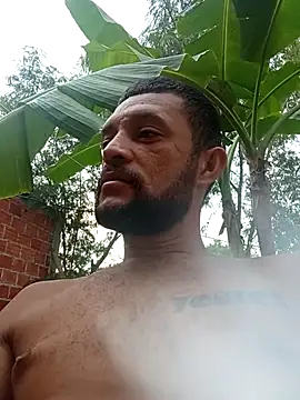 Snapshot of Hot_Veteran_1 chatting on 02/19/26, 11:39 Hot Veteran 1 online show from 02/19/26, 11:39