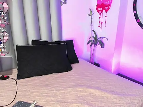 Miaa-Foxx online show from 03/16/26, 08:24