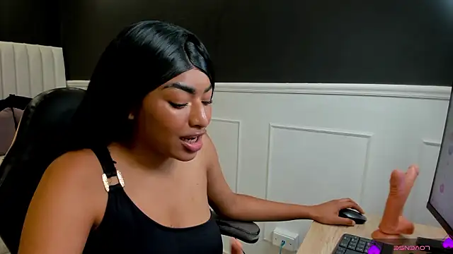 Snapshot of _luna_rossee_ chatting on 02/19/26, 09:55 luna rossee online show from 02/19/26, 09:55