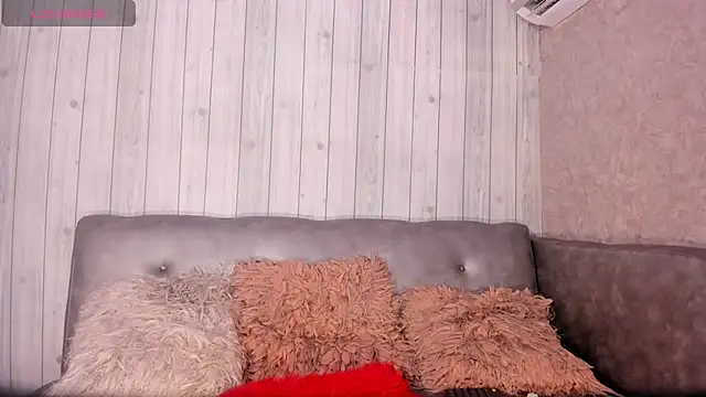 scarlettqueenx online show from 04/17/26, 08:56