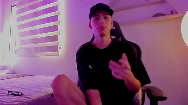 Snapshot of juan_posada chatting on 02/19/26, 02:57 juan posada online show from 02/19/26, 02:57