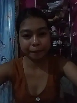 Snapshot of Heavens_night04 chatting on 02/20/26, 08:49 Heavens night04 online show from 02/20/26, 08:49